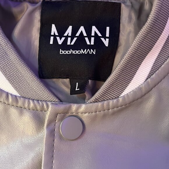 Bomber Jacket - Picture 2 of 4